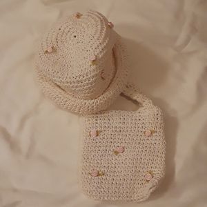Crotchet baby hat and mini purse paper
